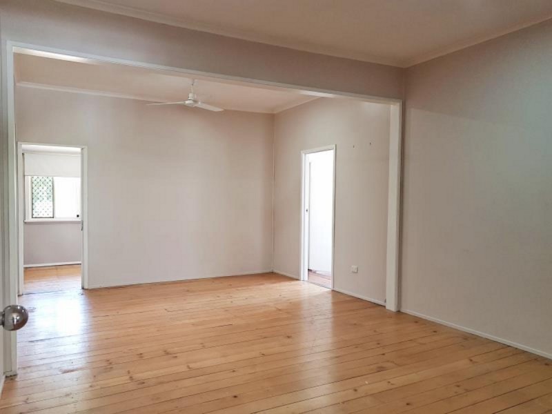 8 Thornton Street, Park Avenue QLD 4701